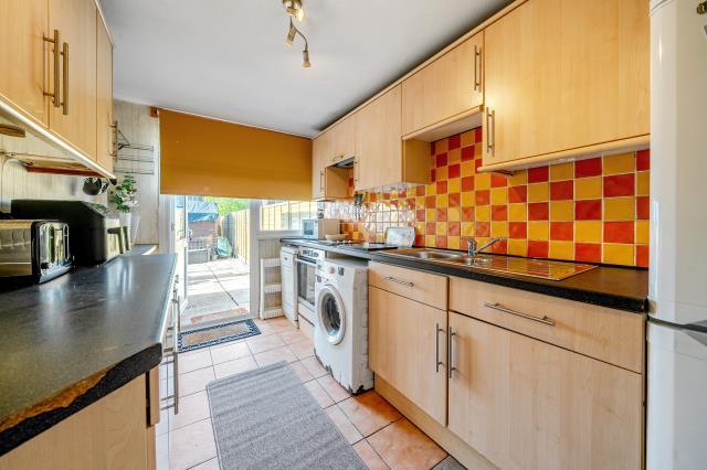 Coleman Close, Basingstoke, Hampshire - View 3