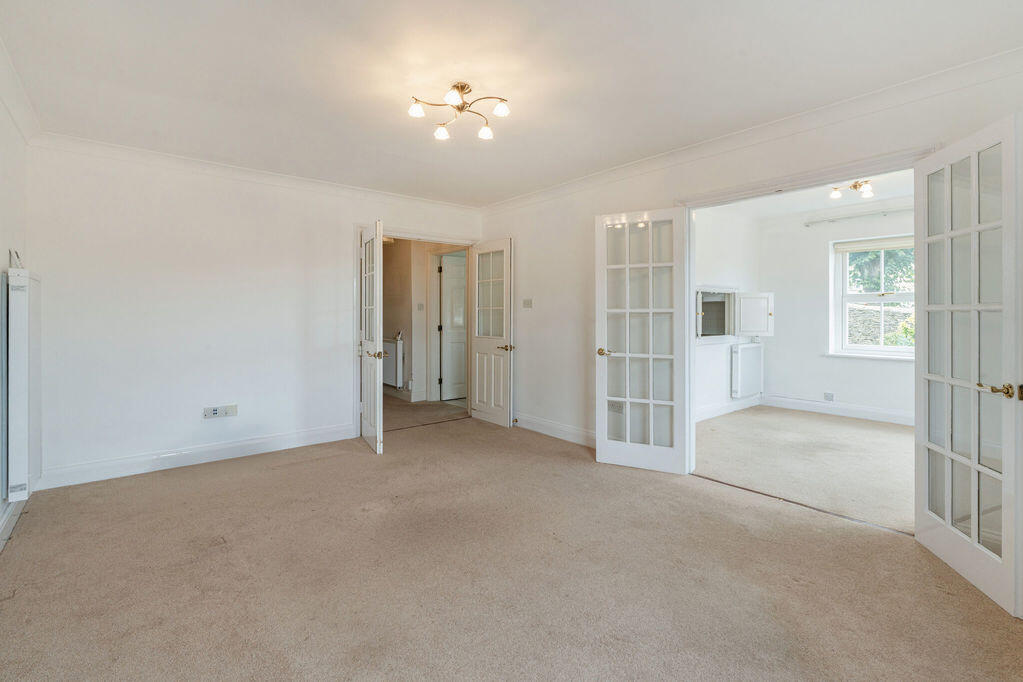 Apartment in West Oxfordshire, Woodstock - View 2