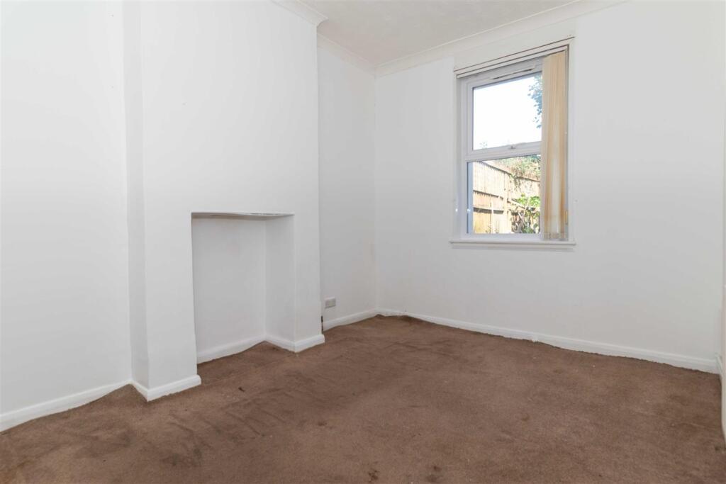 Cobden Road, Worthing photo 3