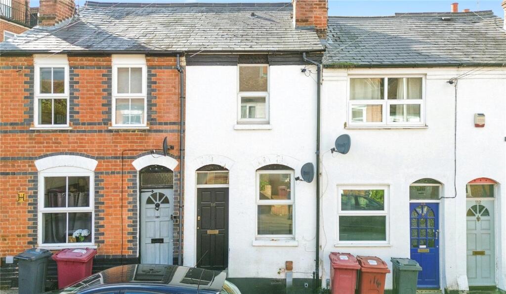2-bed terraced on Blenheim Gardens, Reading, Berkshire, RG1, £270,000