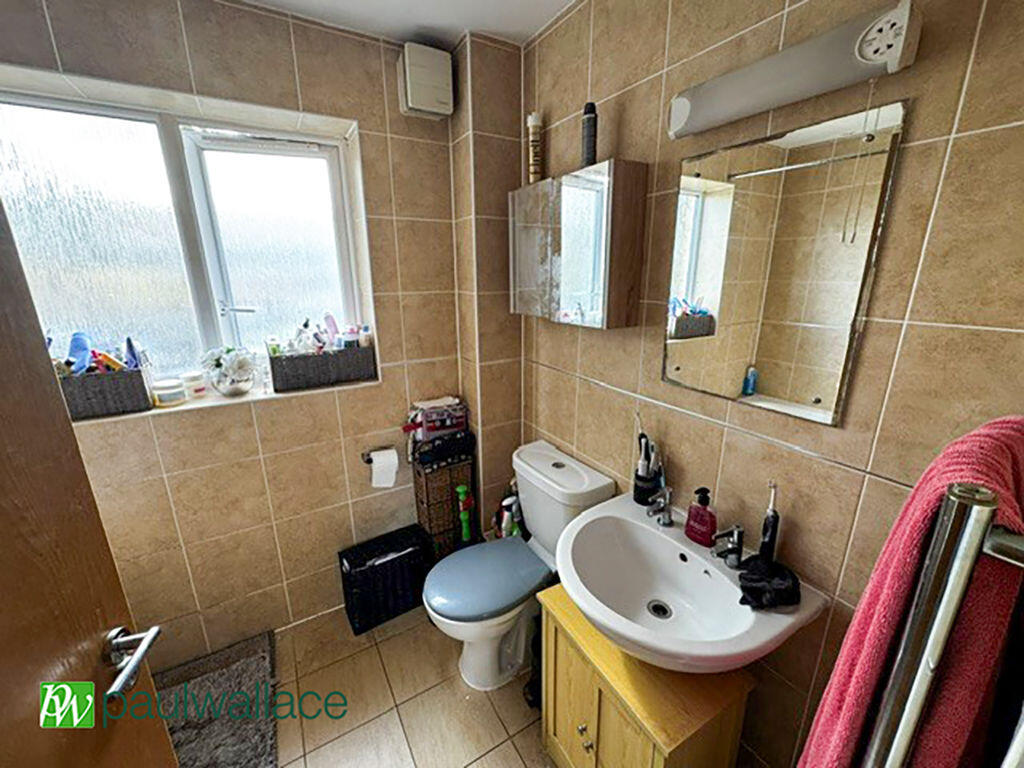 House in Enfield - More