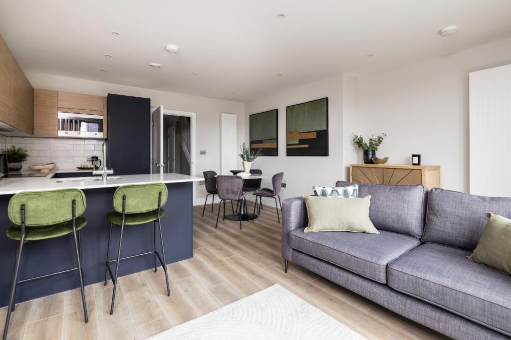 2-bed flat on Neptune Wharf, 
Grinstead Road, SE8, £525,000