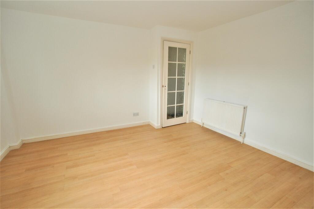 Apartment in Stevenage - View 3