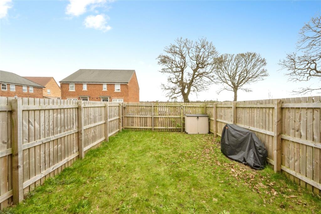 Saxon Avenue, Hatfield, Doncaster, South Yorkshire, DN7 photo 4