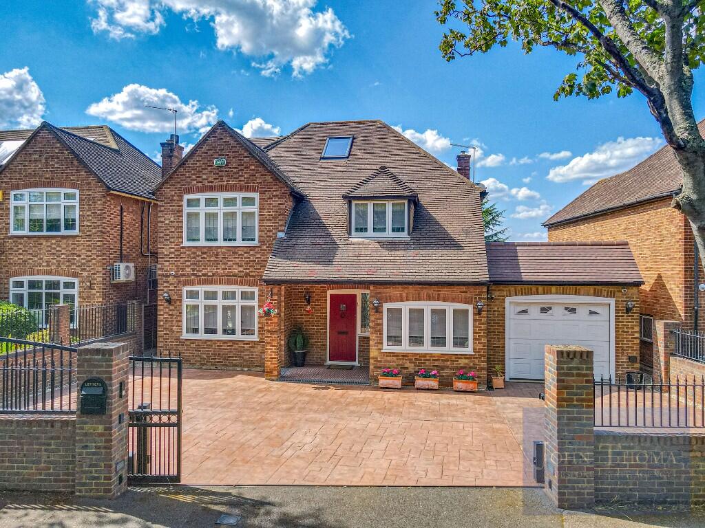 4-bed detached on Coolgardie Avenue, Chigwell, Essex, IG7, £1,650,000
