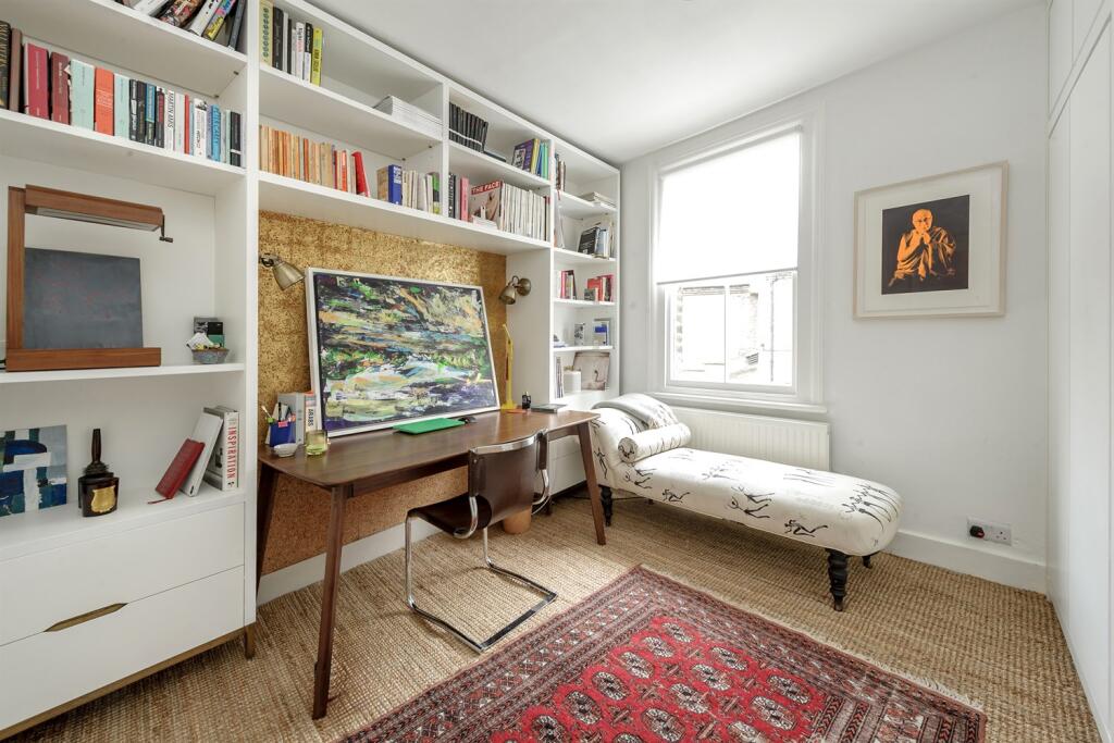 Apartment in London - More