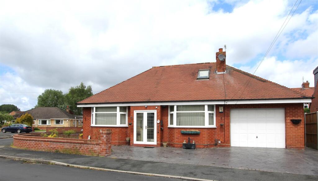 Main image of property: Regent Avenue, Padgate, Warrington