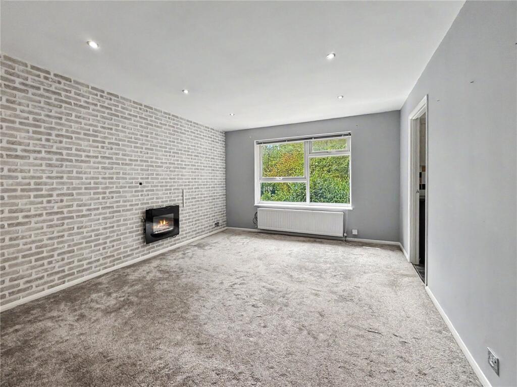 Apartment in Reading - View 3