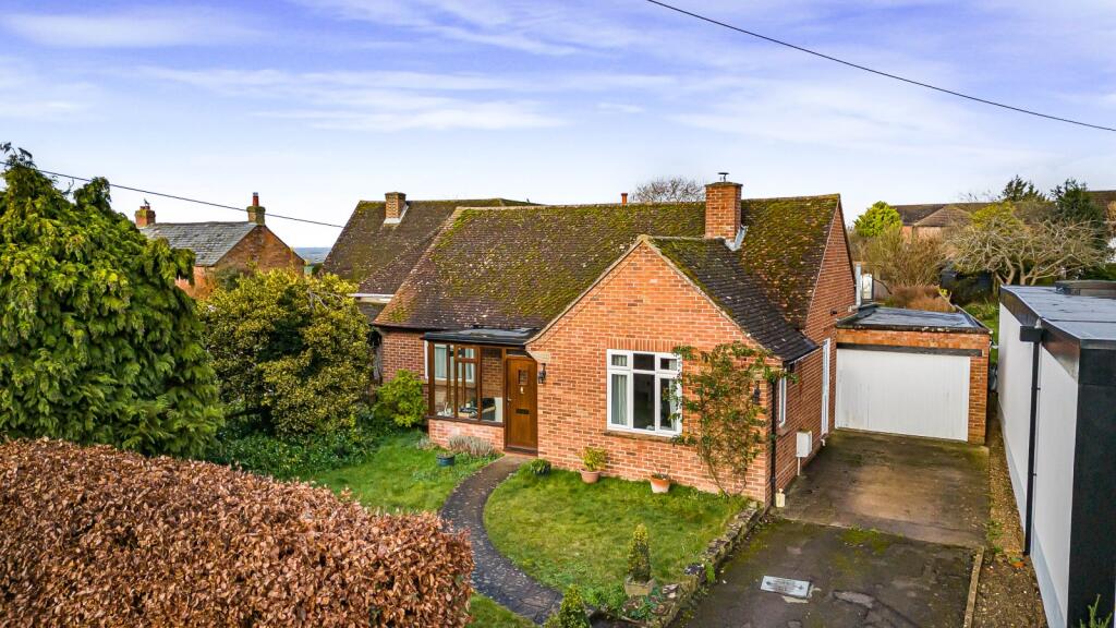 Main image of property: Billwell, Long Crendon, Aylesbury, Buckinghamshire, HP18