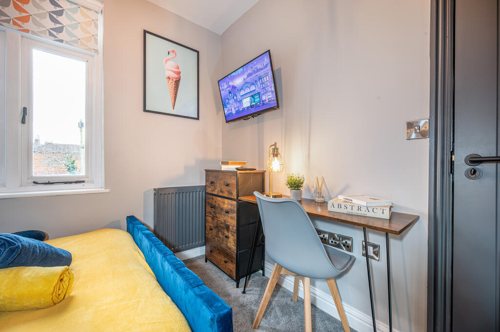 Room 4 desk