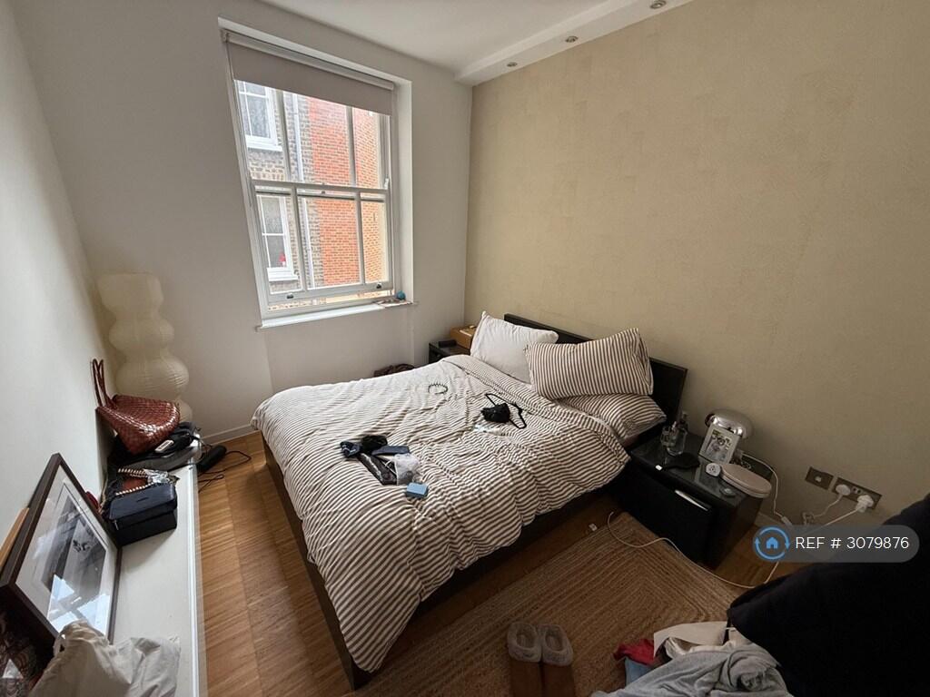 Apartment in London - More