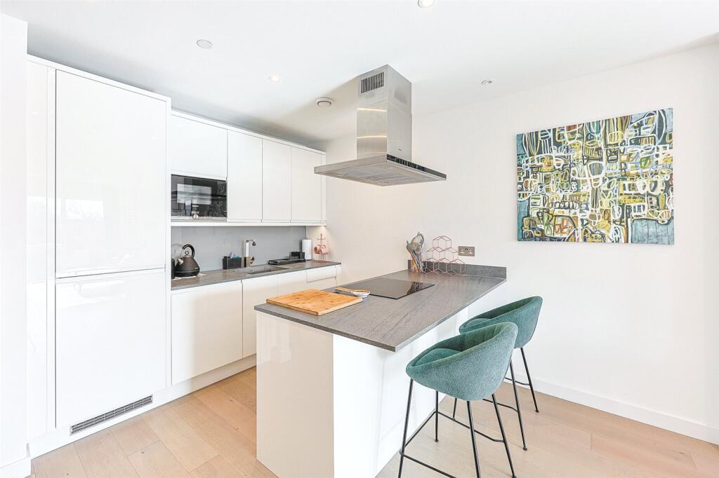 Achill Close, Colindale Gardens, Colindale, NW9 photo 4
