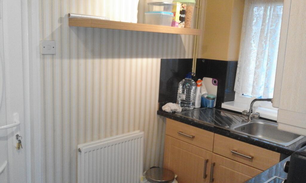 Flat 5
168 Quay Road, Bridlington, YO16 4JE photo 3