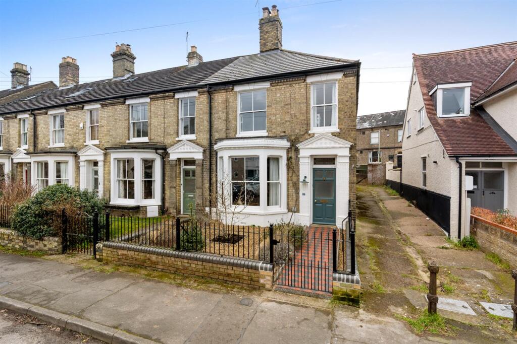 Main image of property: Park Lane, Norwich, NR2