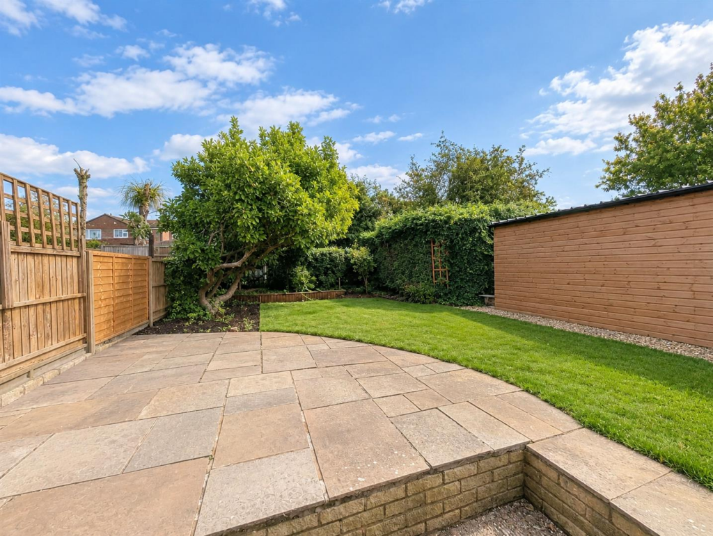 House in Whetstone - View 5