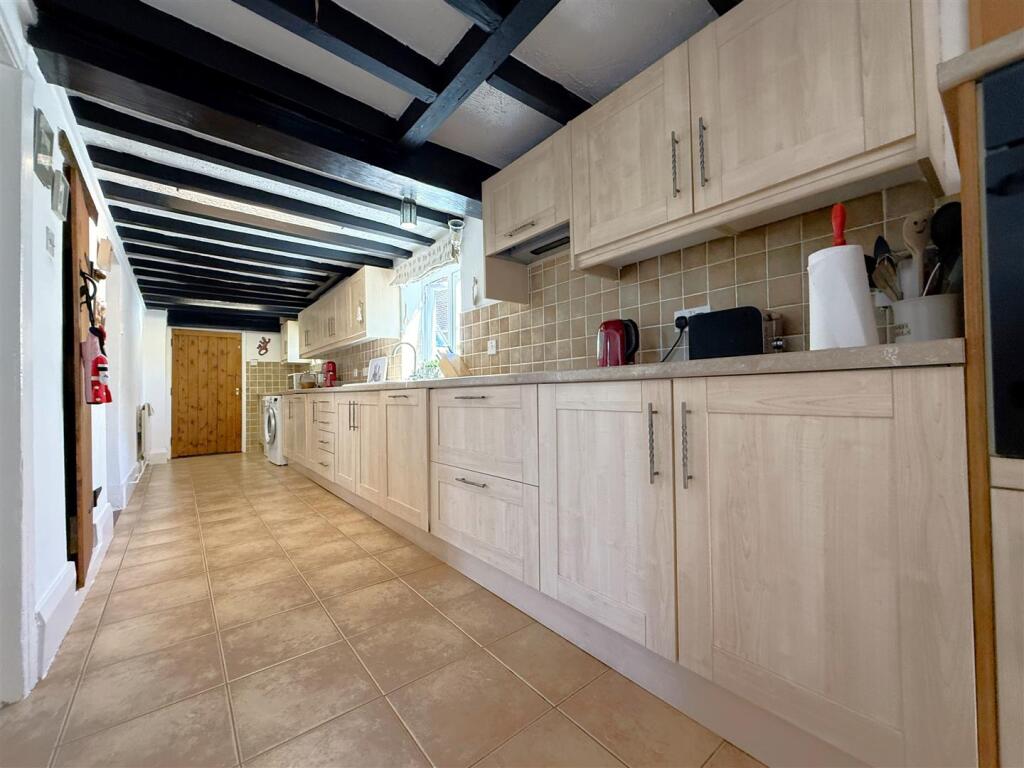 House in Melton, Stathern - More