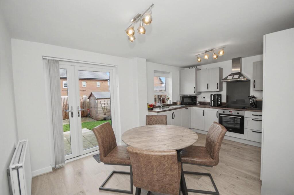 House in Kettering, Hanwood Park - View 4