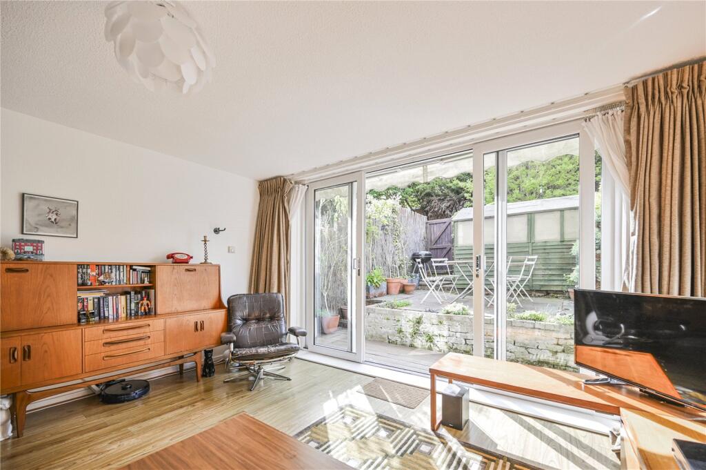 House in London, Harringay Warehouse District, Harringay - View 5