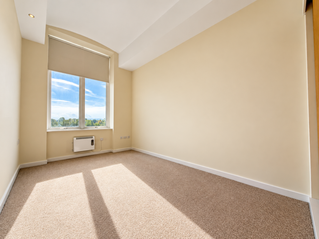 Apartment in Bradford - View 5
