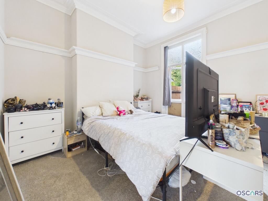 Flat 1 & 2, 22 Hamlyn Avenue, Hull, HU4 6BU photo 4