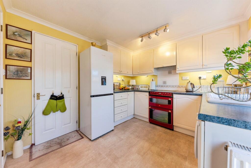 House in South Kesteven, Allington - More