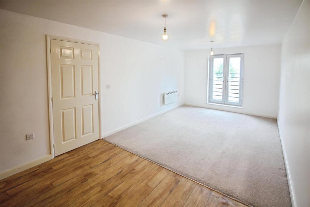 Apartment in Leeds, West Yorkshire - View 3
