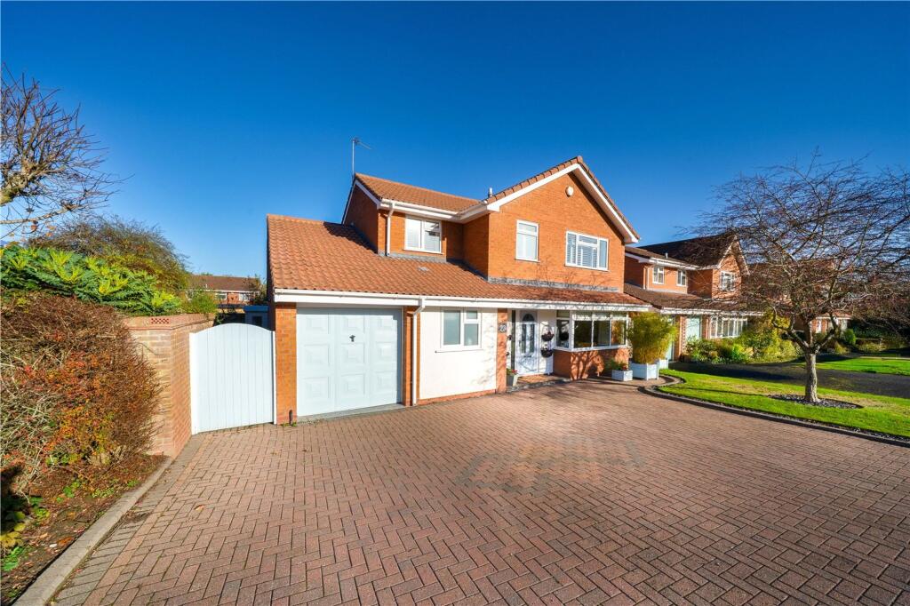 4-bed detached on Glendinning Way, Madeley, TF7, £410,000