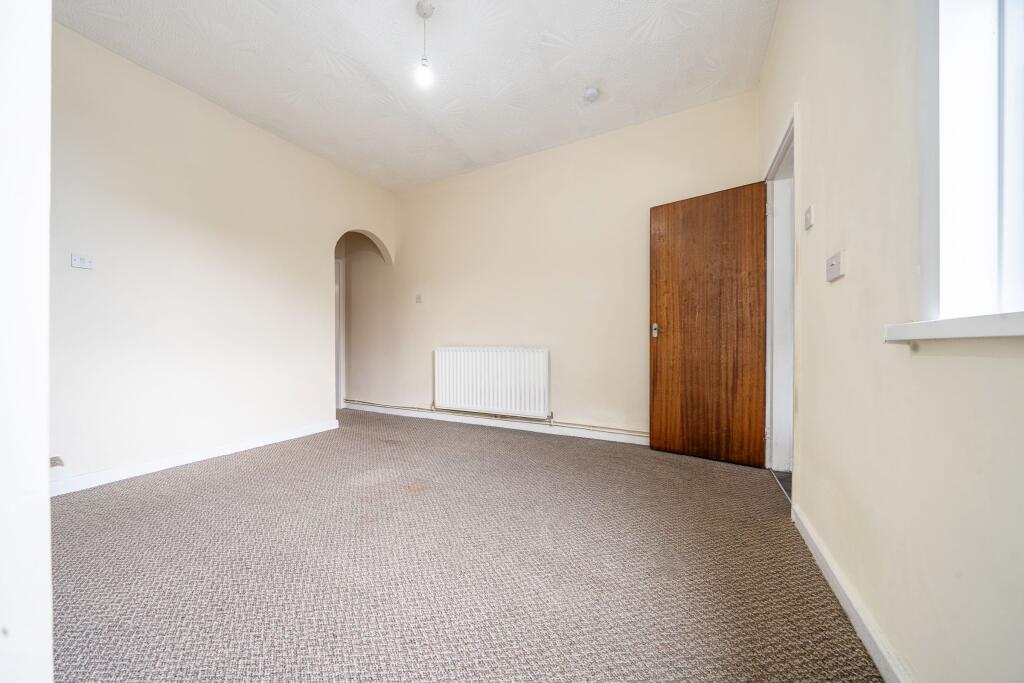 House in Walsall, West Midlands - More