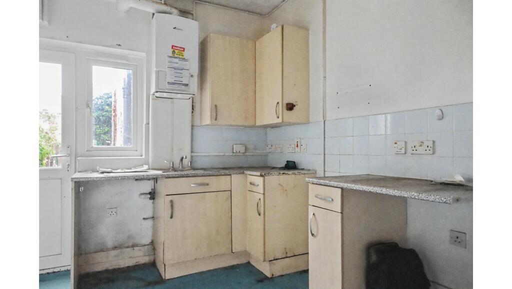 Apartment in London, Manor Park, Streatham - View 3