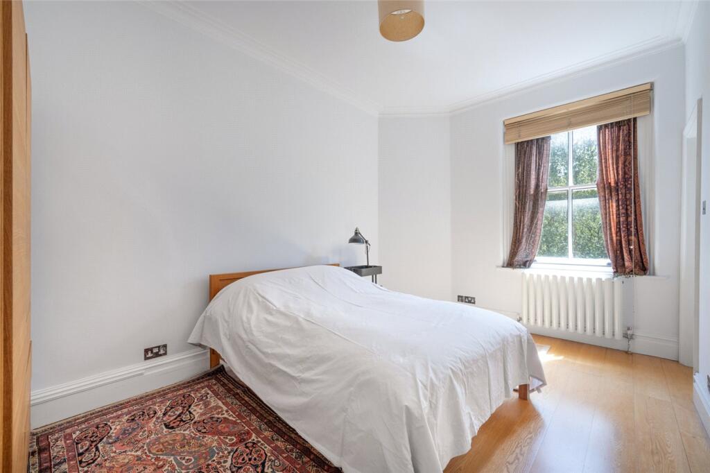 Apartment in London - View 5