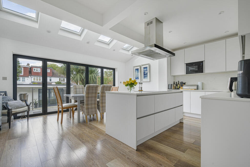Widmore Lodge Road, Bromley photo 5