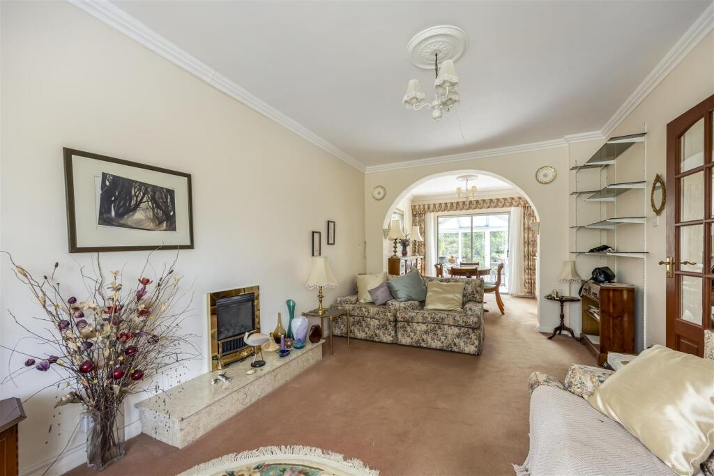 House in Gloucester - View 3