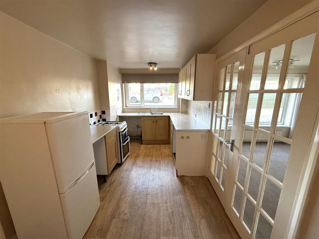 Cutthorpe Road, Chesterfield, Derbyshire, S42 photo 3
