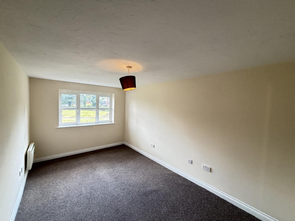 Apartment in Preston - View 5