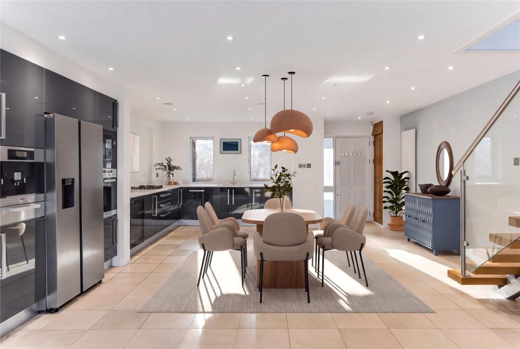 House in London, Belsize Park - View 2