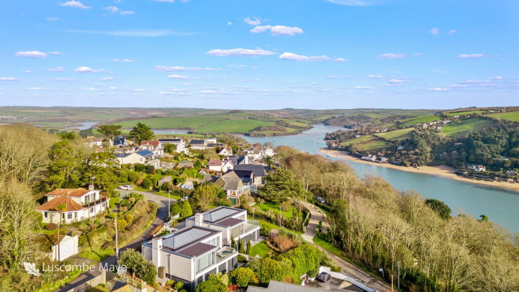House in Torquay - More