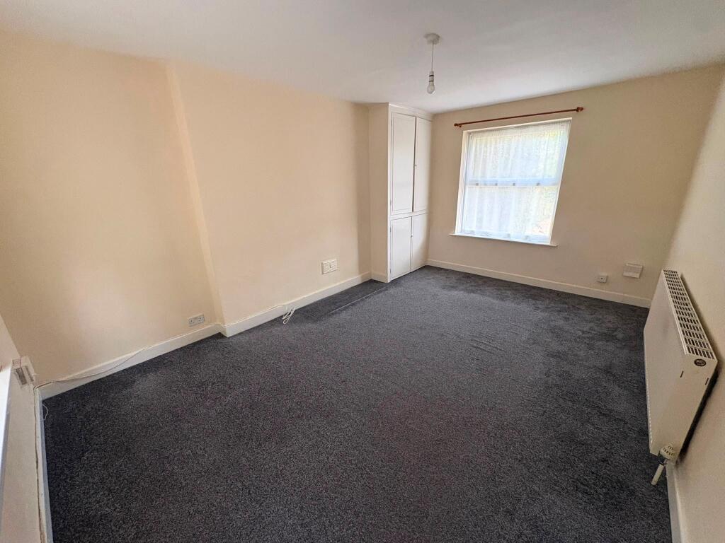 House in Stoke-on-Trent - View 2