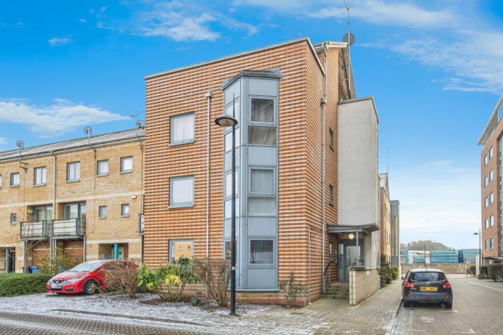 2-bed flat on Maude Street, Ipswich, IP3, £190,000