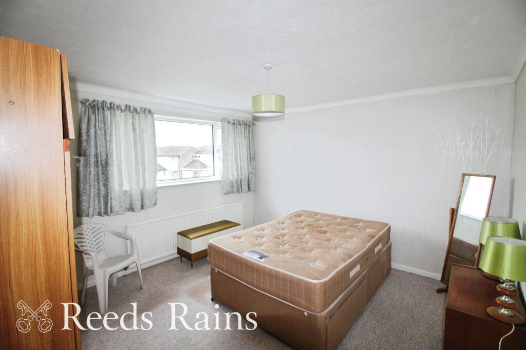 35, Rugby Drive, Macclesfield, Cheshire, SK10 photo 4