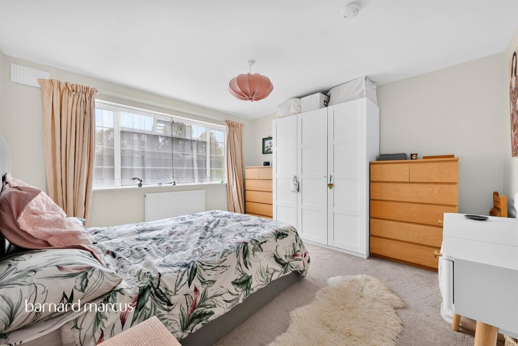 Apartment in London, Mortlake - View 4