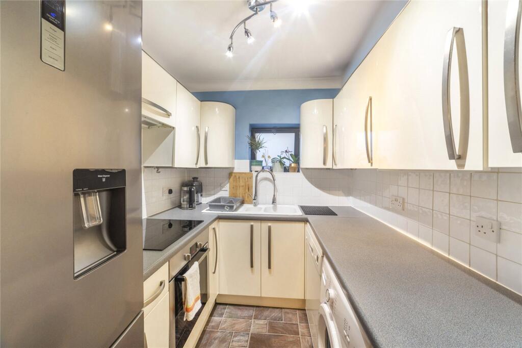 Apartment in London - View 5