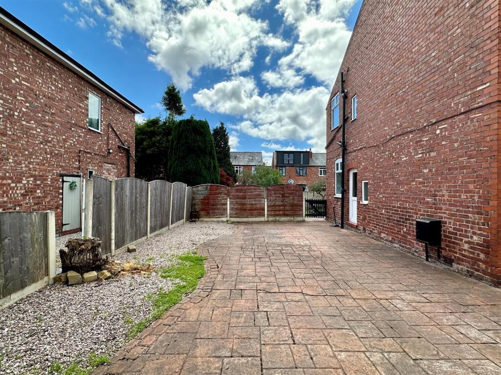 Claremont Road, Stockport photo 4