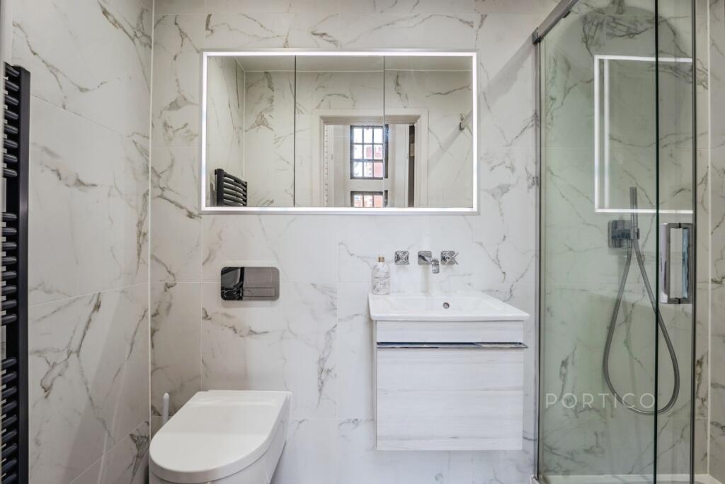 Holt Gardens, London, SW17 - More