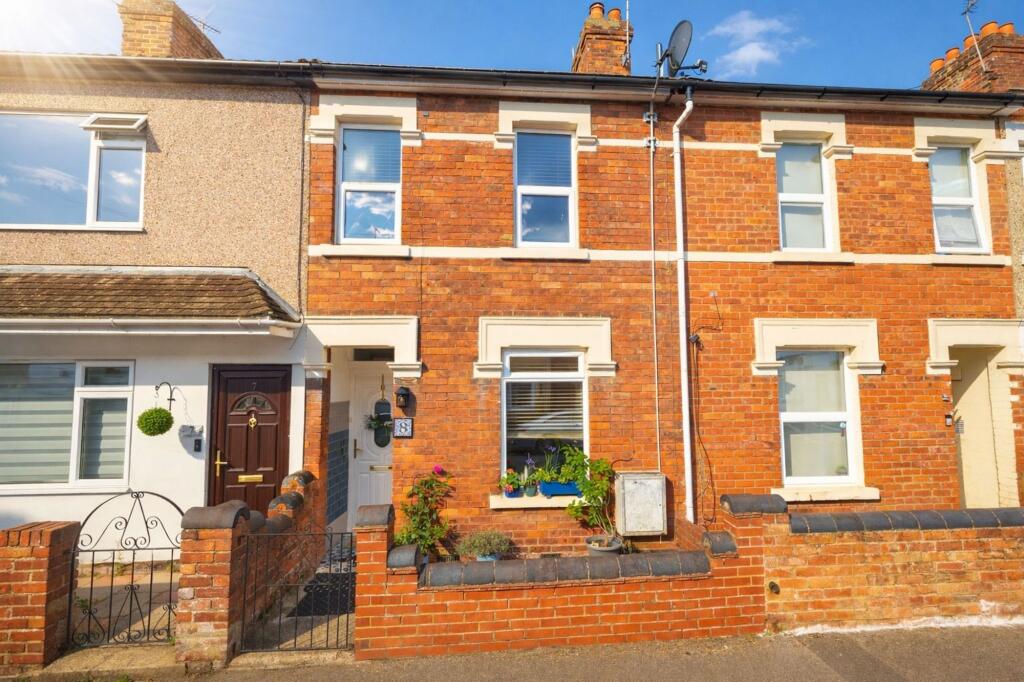 Main image of property: Deburgh Street, Rodbourne, Swindon, SN2