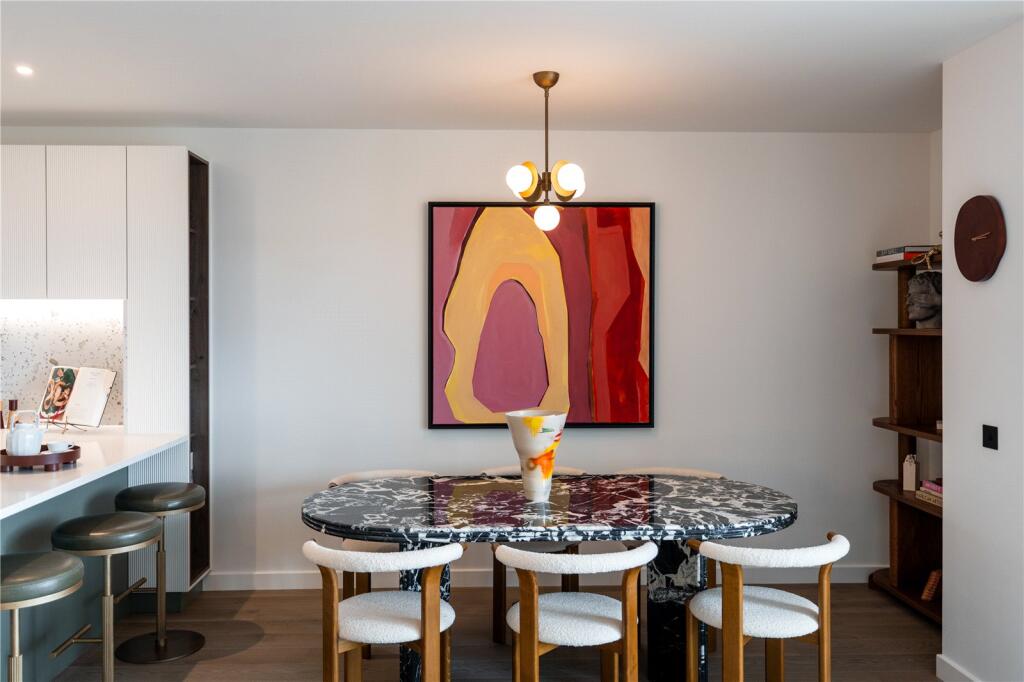 Apartment in London - More