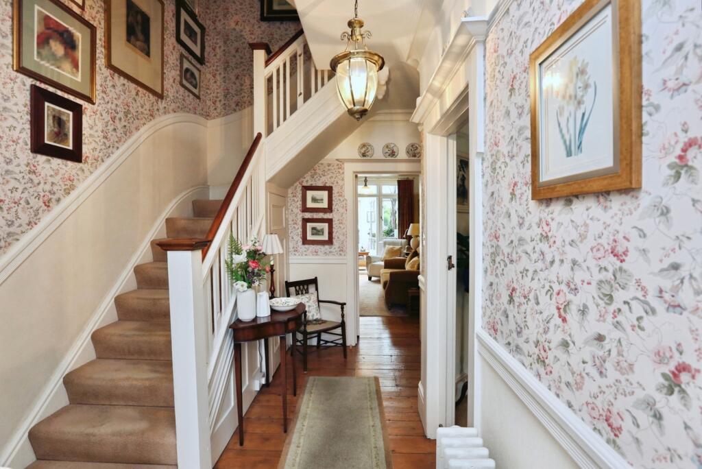 House in Southampton - View 4