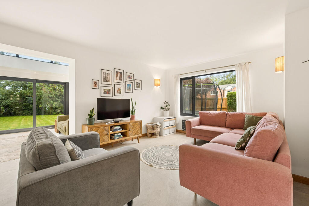 House in Stockport - View 4