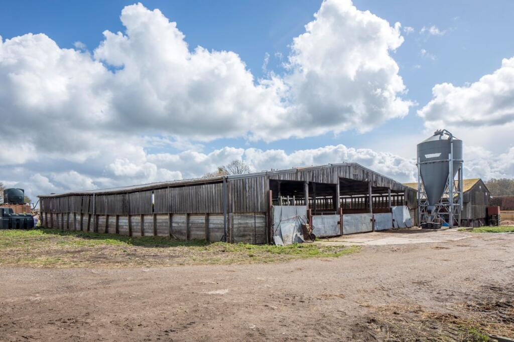 Kintbury Holt Farm Buildings & Land