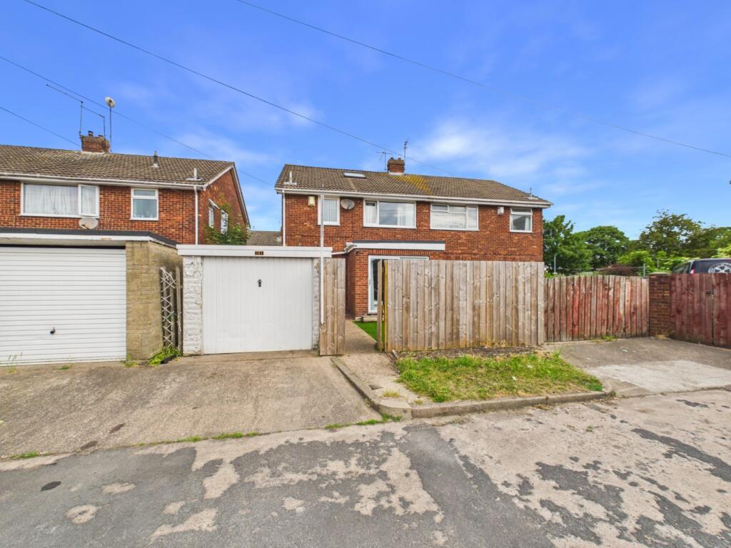Main image of property: Cheviotdale, Hull, HU7 4AW