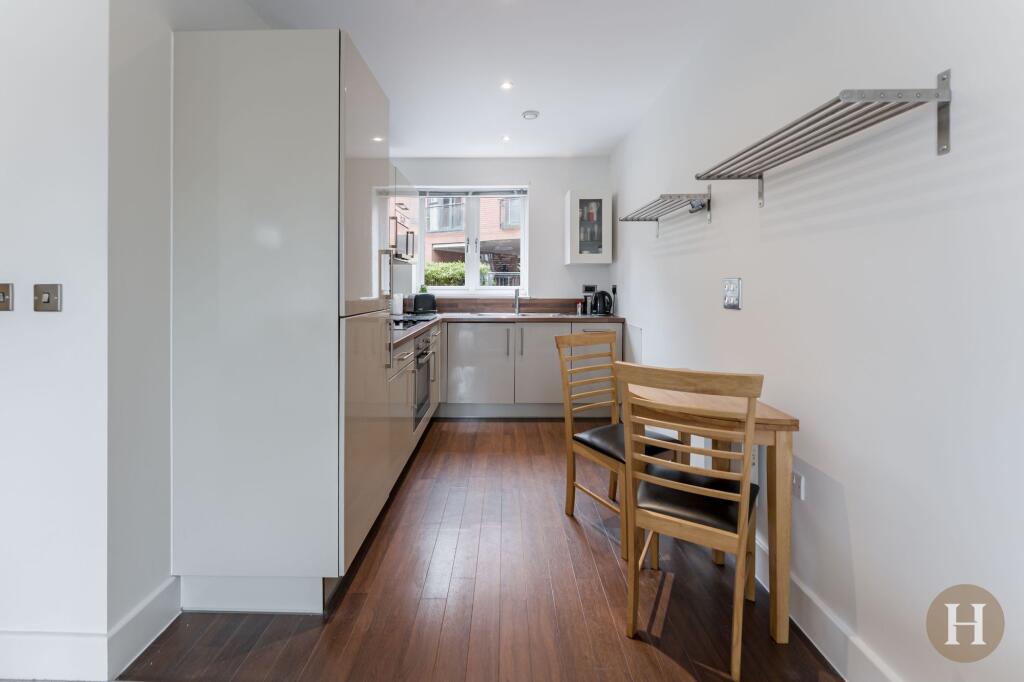 Apartment in Birmingham, Harborne - More